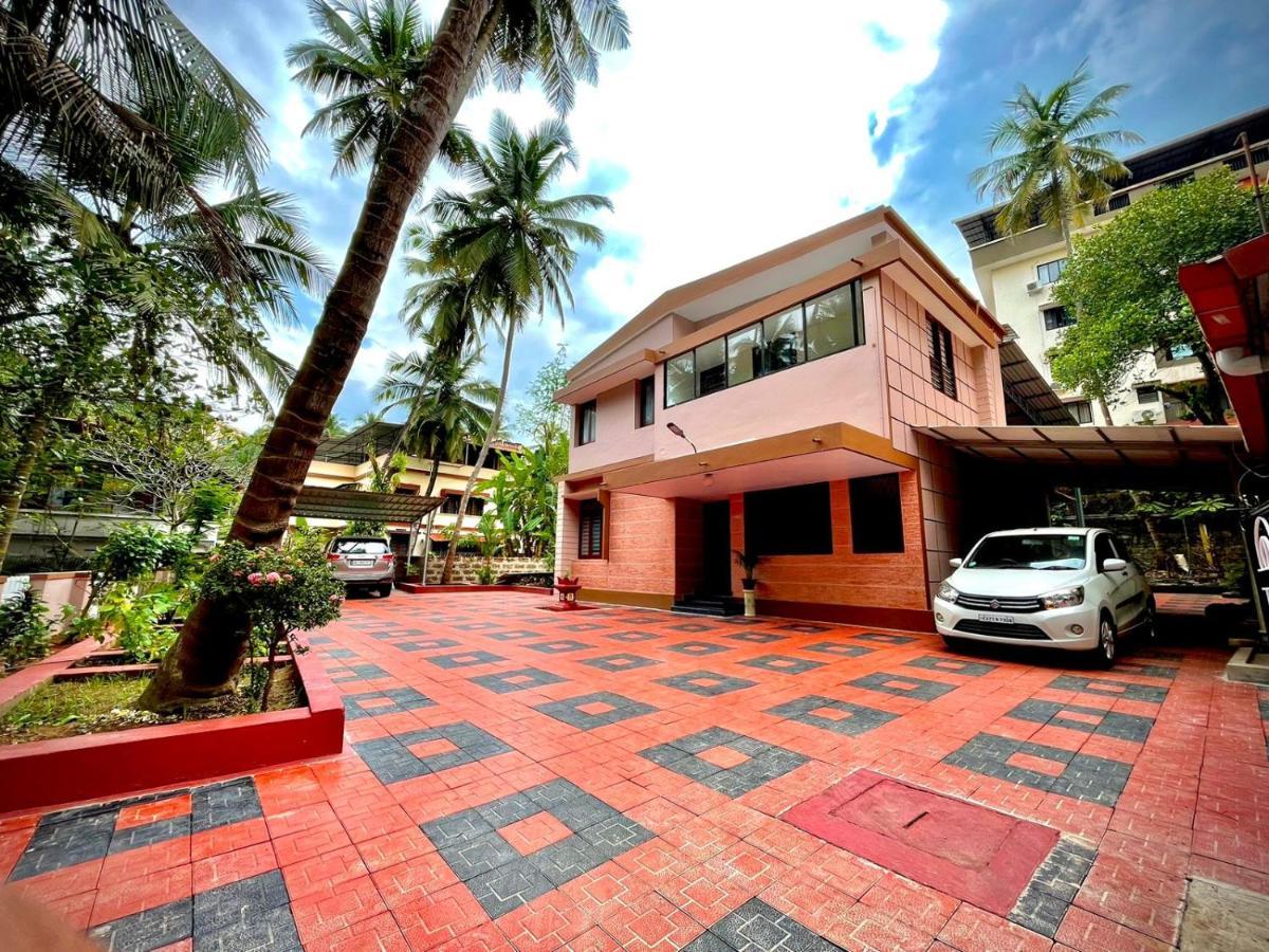 Holiday Home #Vibrant#Hear Of The City #Family Only Мангалор Экстерьер фото