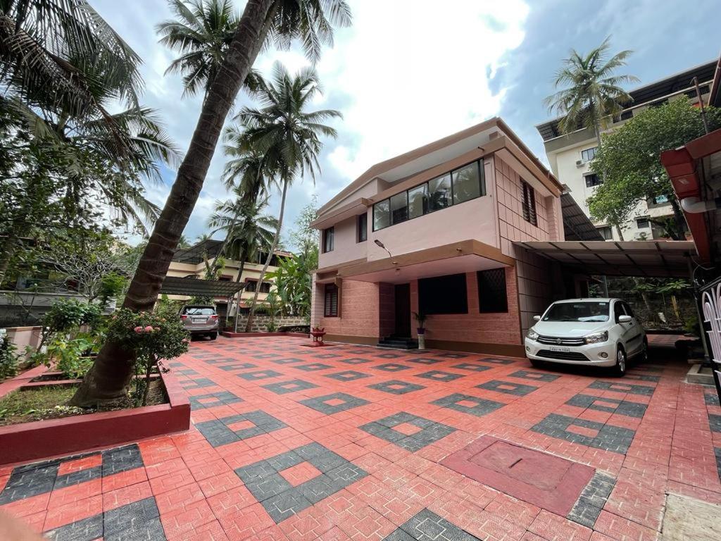 Holiday Home #Vibrant#Hear Of The City #Family Only Мангалор Экстерьер фото